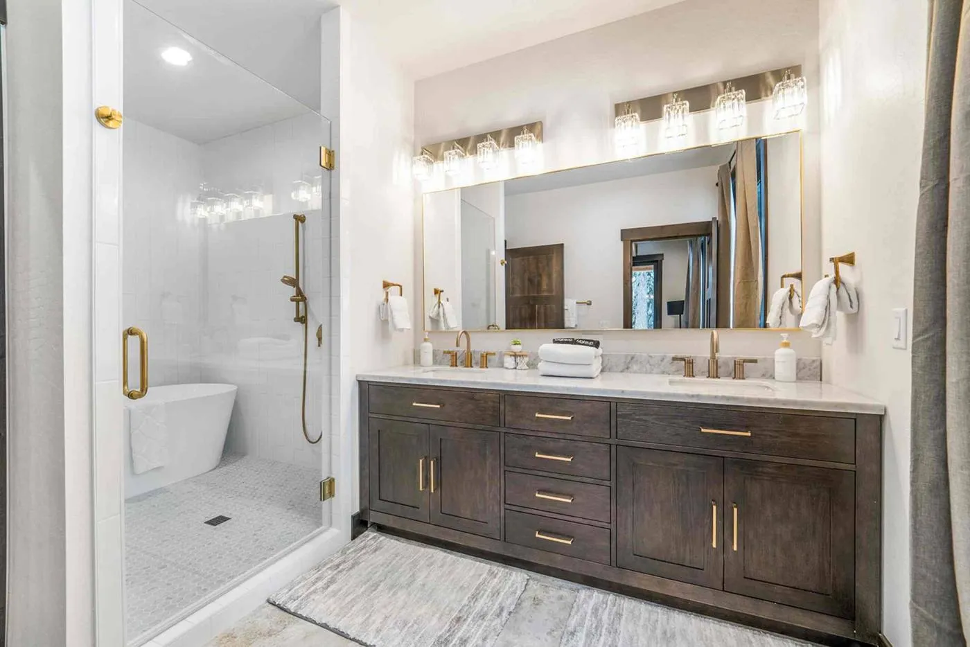 Getting-ready vanity, North master